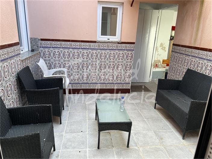 3 soveværelse Byhus til salg i Castillo de Locubin med garage - € 120.000 (Ref: 9382011)