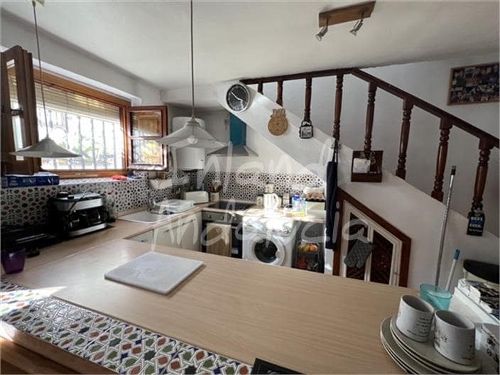 3 slaapkamer Huis te koop in Moclin met garage - € 102.000 (Ref: 9387070)
