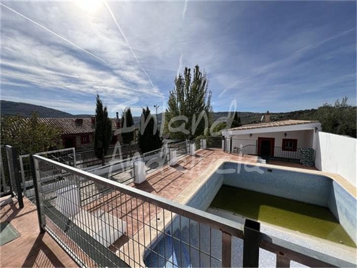 5 bedroom Commercial for sale in Montefrio with pool garage - € 800,000 (Ref: 9390077)