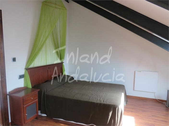 5 sypialnia Komercyjne na sprzedaż w Alcaudete - 200 000 € (Ref: 9400335)