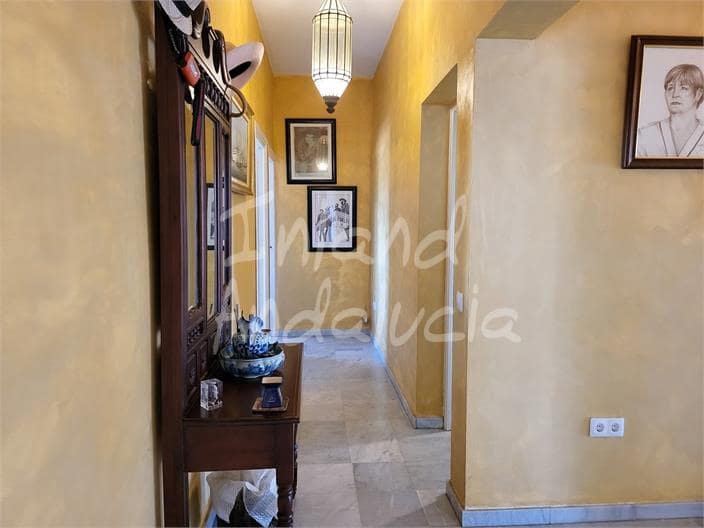 3 soverom Villa til salgs i Marchena med svømmebasseng garasje - € 210 000 (Ref: 9402837)