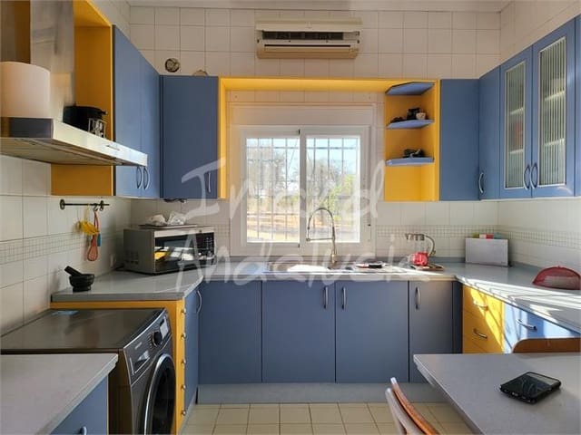 3 soverom Villa til salgs i Marchena med svømmebasseng garasje - € 210 000 (Ref: 9402837)