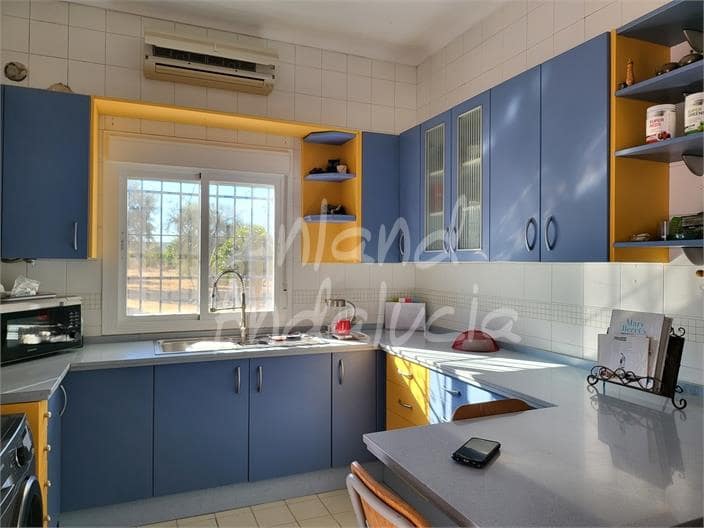 3 soverom Villa til salgs i Marchena med svømmebasseng garasje - € 210 000 (Ref: 9402837)