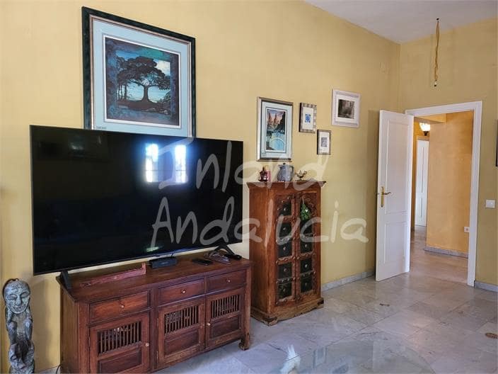 3 soverom Villa til salgs i Marchena med svømmebasseng garasje - € 210 000 (Ref: 9402837)