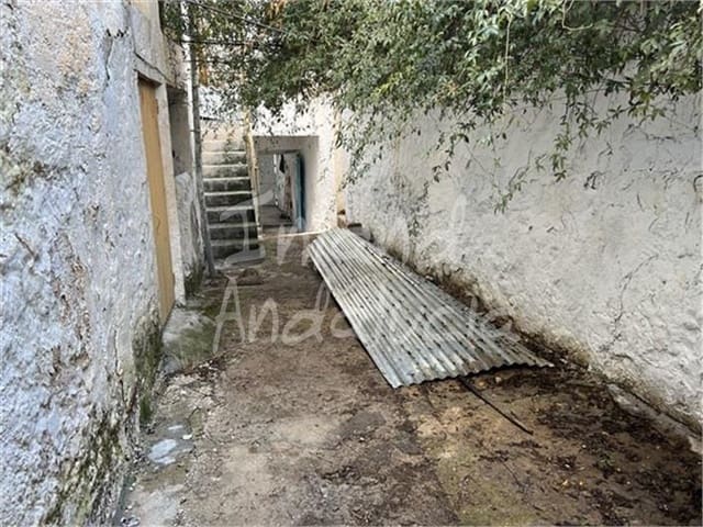 3 slaapkamer Huis te koop in Sabariego, Alcaudete met garage - € 49.000 (Ref: 9421794)