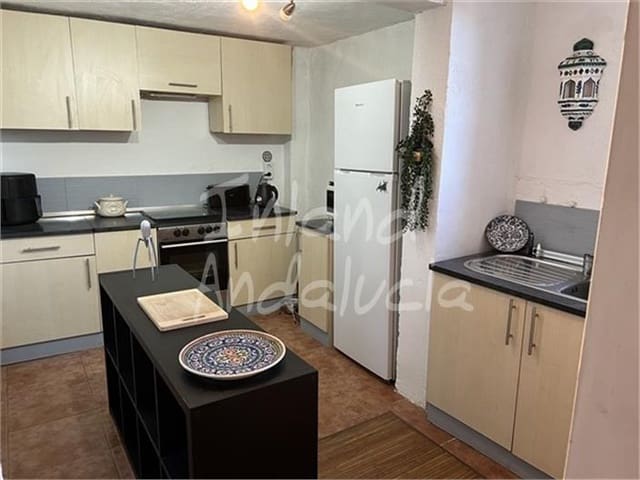 3 soverom Hus til salgs i Castillo de Locubín - € 69 995 (Ref: 9421795)