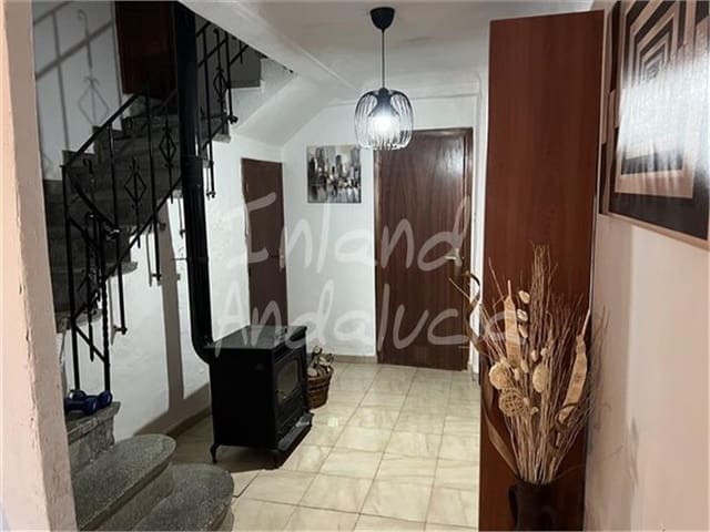 3 soverom Hus til salgs i Castillo de Locubín - € 69 995 (Ref: 9421795)