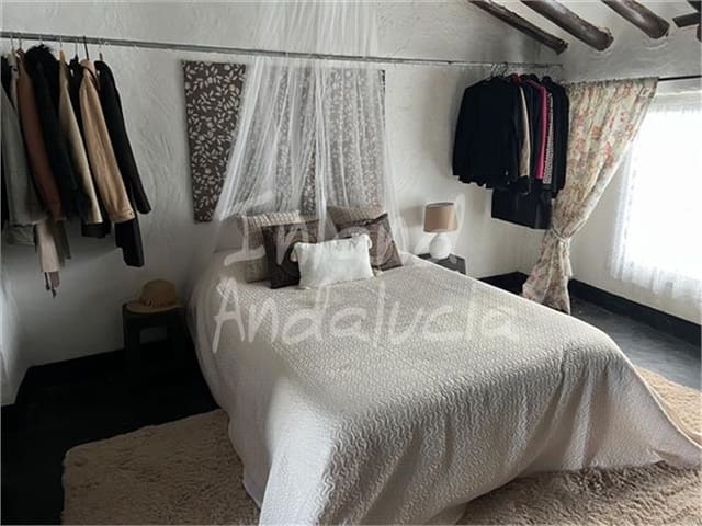 3 soverom Hus til salgs i Castillo de Locubín - € 69 995 (Ref: 9421795)