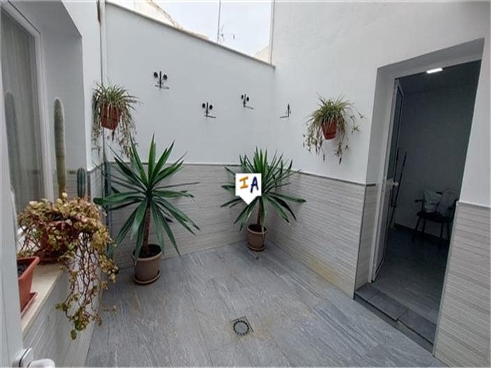 4 bedroom Townhouse for sale in Priego de Cordoba with pool garage - € 225,000 (Ref: 9421796)
