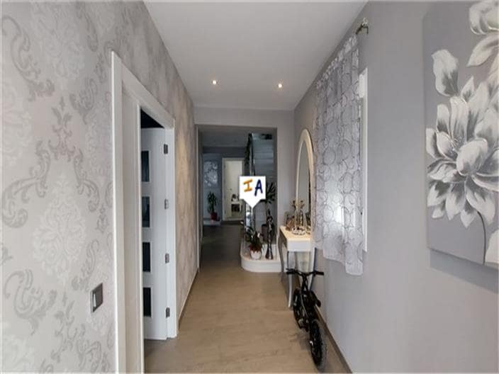 4 bedroom Townhouse for sale in Priego de Cordoba with pool garage - € 225,000 (Ref: 9421796)