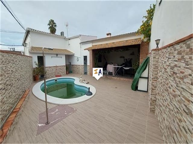4 soverom Hus til salgs i Priego de Córdoba med svømmebasseng garasje - € 225 000 (Ref: 9421796)