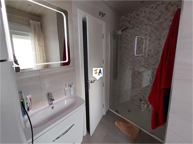 4 soverom Hus til salgs i Priego de Córdoba med svømmebasseng garasje - € 225 000 (Ref: 9421796)