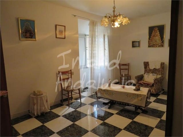 4 makuuhuone Omakotitalo myytävänä paikassa Martos mukana 
autotalli - 83 000 € (Ref: 9432847)