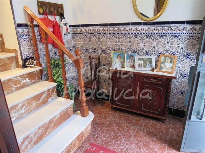 4 sovrum Hus till salu i Martos med garage - 83 000 € (Ref: 9432847)