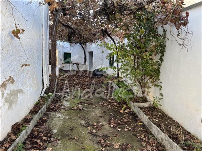 2 bedroom Townhouse for sale in Priego de Cordoba with garage - € 59,000 (Ref: 9432849)