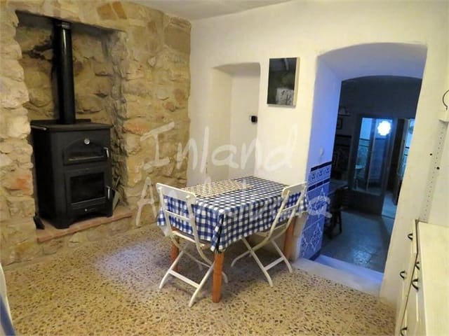 3 slaapkamer Huis te koop in Martos - € 75.000 (Ref: 9436632)