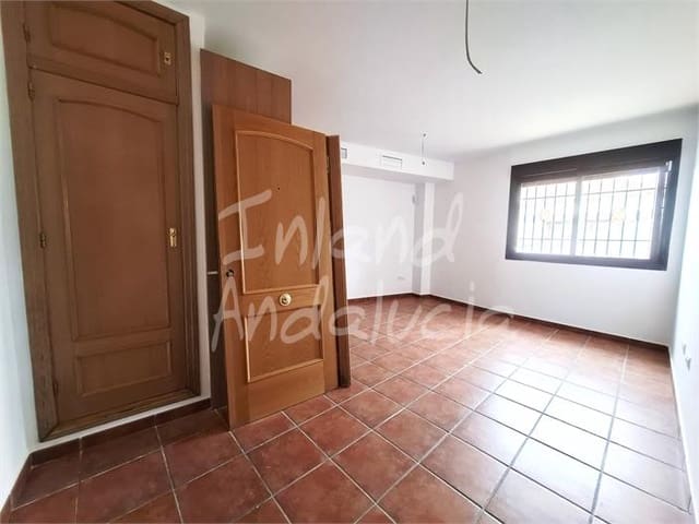 Apartamento de 1 habitación en Alcaucín en venta con piscina - 84.125 € (Ref: 9445554)