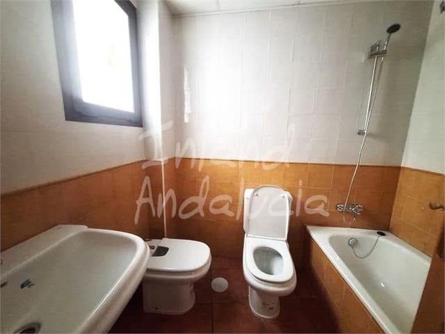 Apartamento de 1 habitación en Alcaucín en venta con piscina - 84.125 € (Ref: 9445554)