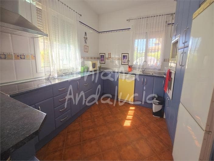 3 soverom Villa til salgs i Alcaucin med garasje - € 329 000 (Ref: 9448530)