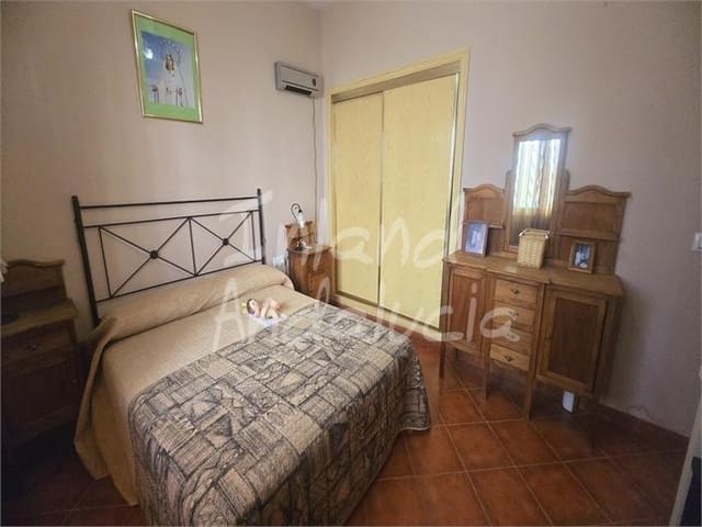 3 soverom Villa til salgs i Alcaucín med garasje - € 329 000 (Ref: 9448530)