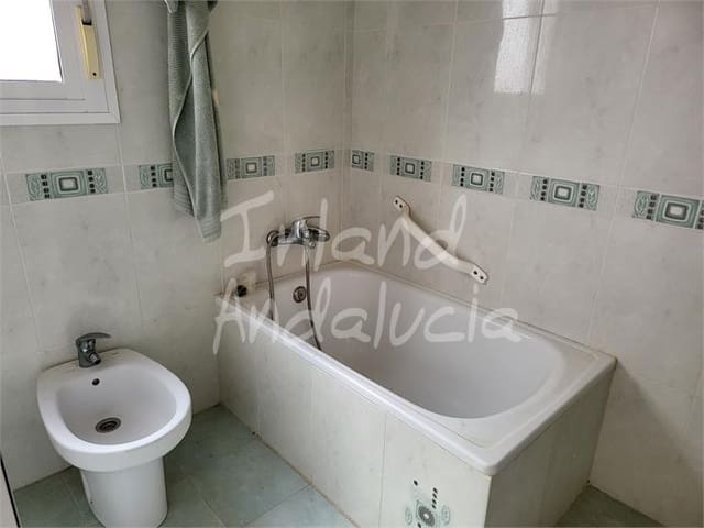 3 slaapkamer Huis te koop in La Atalaya, Villanueva de Algaidas met zwembad garage - € 95.000 (Ref: 9451708)