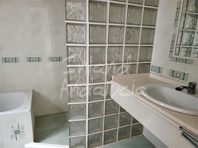 3 slaapkamer Huis te koop in La Atalaya, Villanueva de Algaidas met zwembad garage - € 95.000 (Ref: 9451708)