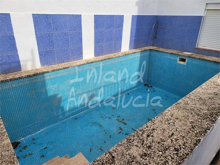 3 soverom Hus til salgs i Villanueva de Algaidas med svømmebasseng garasje - € 95 000 (Ref: 9451708)