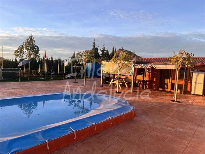 2 sovrum Villa till salu i Martos med pool garage - 180 000 € (Ref: 9470867)