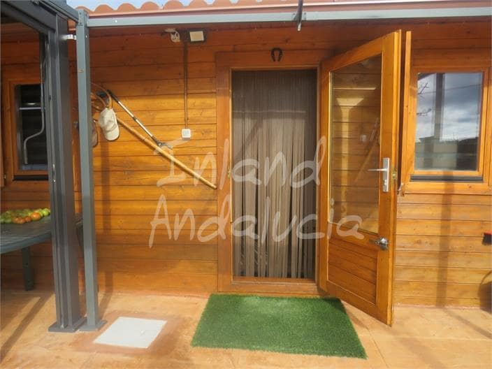 2 sovrum Villa till salu i Martos med pool garage - 180 000 € (Ref: 9470867)