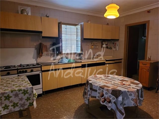 4 slaapkamer Finca/Landhuis te koop in Iznájar met garage - € 220.000 (Ref: 9474719)