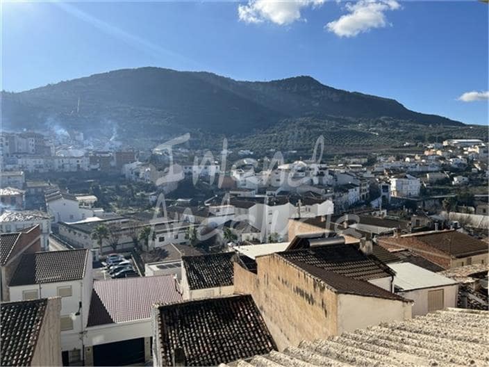 3 bedroom Townhouse for sale in Castillo de Locubin with garage - € 49,000 (Ref: 9483680)