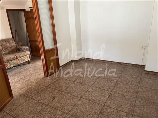 3 sypialnia Dom na sprzedaż w Castillo de Locubín z garażem - 49 000 € (Ref: 9483680)