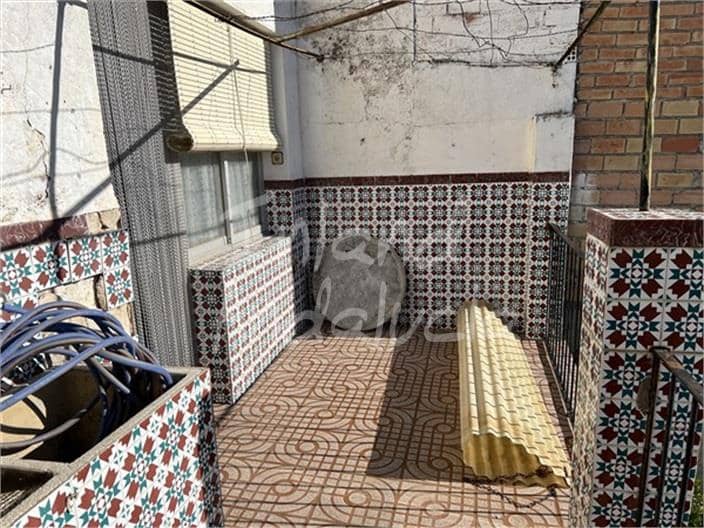 3 bedroom Townhouse for sale in Castillo de Locubin with garage - € 49,000 (Ref: 9483680)