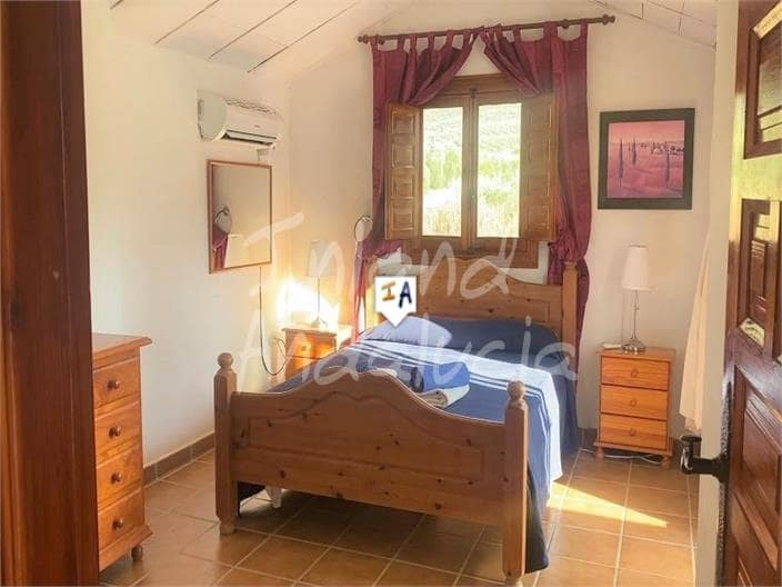 Finca/Casa Rural de 7 habitaciones en Iznájar en venta - 299.000 € (Ref: 9496686)