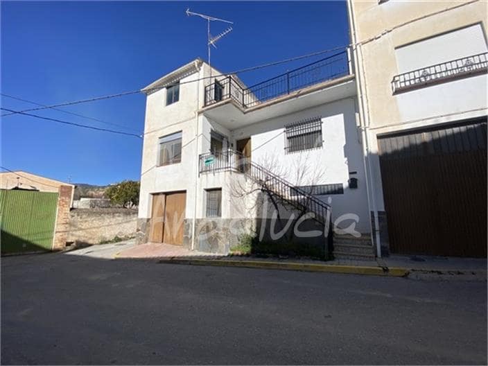 3 bedroom Townhouse for sale in Albunuelas with garage - € 126,000 (Ref: 9508095)
