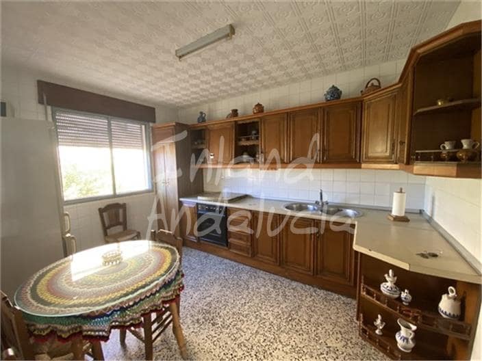 3 bedroom Townhouse for sale in Albunuelas with garage - € 126,000 (Ref: 9508095)
