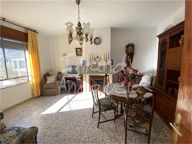 3 bedroom Townhouse for sale in Albuñuelas with garage - € 126,000 (Ref: 9508095)