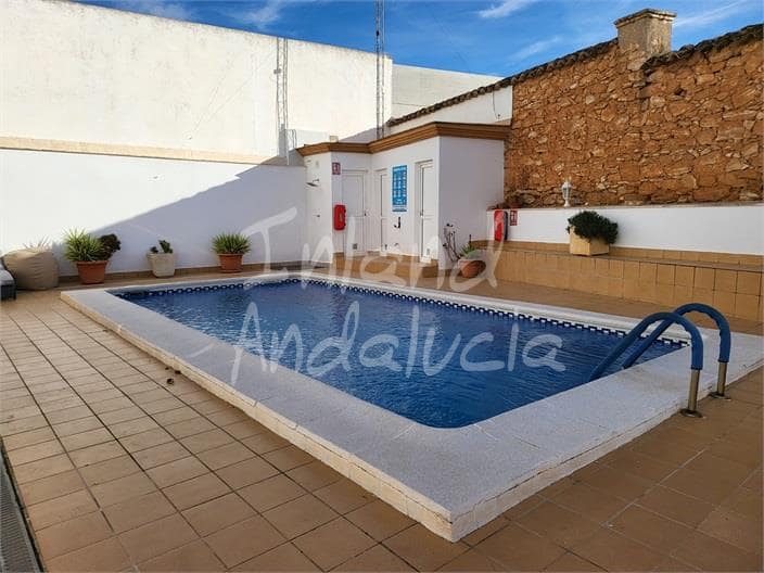 4 Zimmer Haus zu verkaufen in Fuente de Piedra mit Pool Garage - 159.950 € (Ref: 9511941)