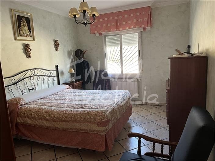 4 soverom Villa til salgs i Alcala la Real med svømmebasseng garasje - € 389 000 (Ref: 9533045)