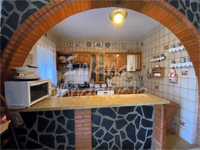 3 bedroom Villa for sale in Otura with pool garage - € 325,000 (Ref: 9540574)