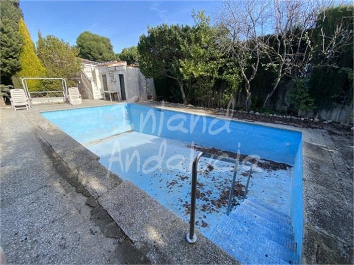 3 bedroom Villa for sale in Otura with pool garage - € 325,000 (Ref: 9540574)