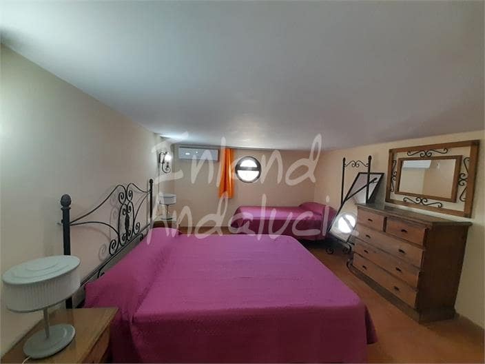 3 soveværelse Villa til salg i La Carlota med swimmingpool garage - € 350.000 (Ref: 9547409)