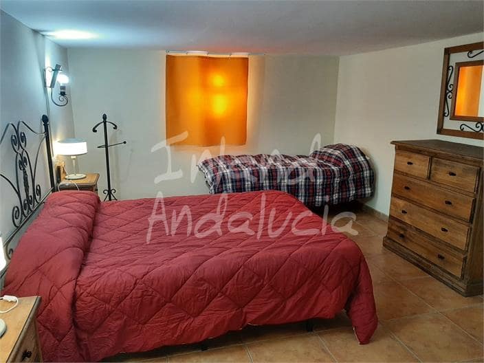 3 soveværelse Villa til salg i La Carlota med swimmingpool garage - € 350.000 (Ref: 9547409)