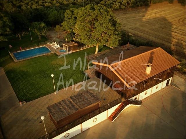 3 soveværelse Villa til salg i La Carlota med swimmingpool garage - € 350.000 (Ref: 9547409)