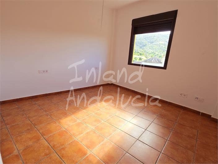 2 sovrum Lägenhet till salu i Alcaucin med pool garage - 99 000 € (Ref: 9550434)