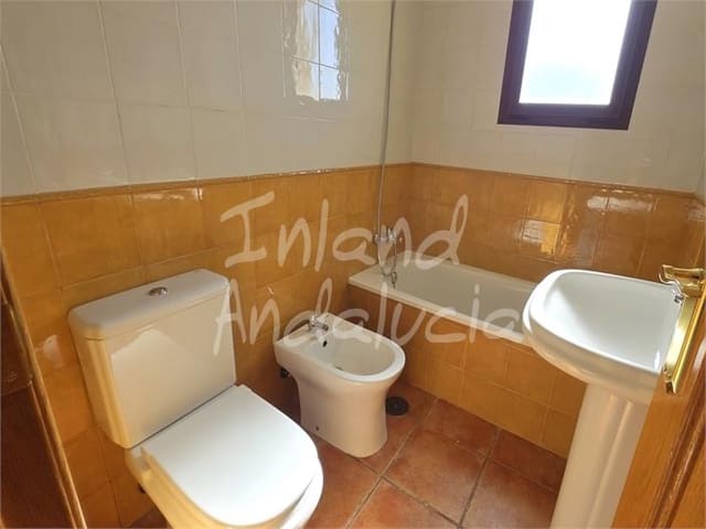 2 sovrum Lägenhet till salu i Alcaucín med pool garage - 99 000 € (Ref: 9550435)