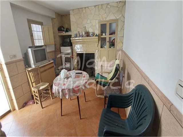 Finca/Casa Rural de 3 habitaciones en Algarinejo en venta con piscina garaje - 77.000 € (Ref: 9564170)