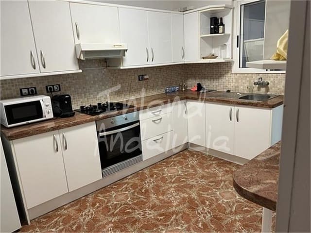 3 sypialnia Dom na sprzedaż w Castillo de Locubín - 67 000 € (Ref: 9567903)