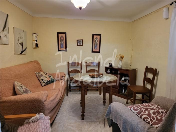 3 slaapkamer Huis te koop in Humilladero - € 129.950 (Ref: 9567906)