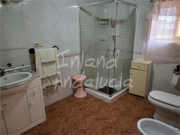 3 slaapkamer Huis te koop in Humilladero - € 129.950 (Ref: 9567906)